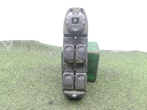 Used Left front window switch Left front window switch JAGUAR X-TYPE I (X400) 2.0 D (130 hp) 33980672 33980672