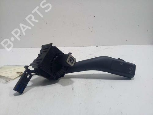 Used Steering column stalk SEAT LEON (1P1) 1.9 TDI (105 hp) 10509741