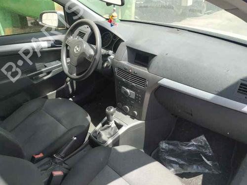 Fuse box OPEL ASTRA H (A04) 1.4 LPG (L48) | BP5883926E1 