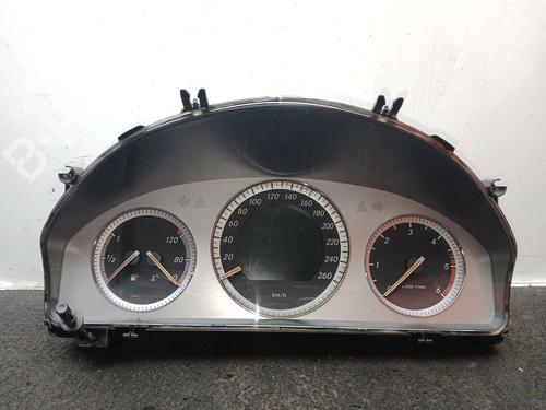 instrument-cluster-mercedes-benz-c-class-w204-2007-2008-2009-2010-2011-2012-2013-2014-2015-36037358 main image