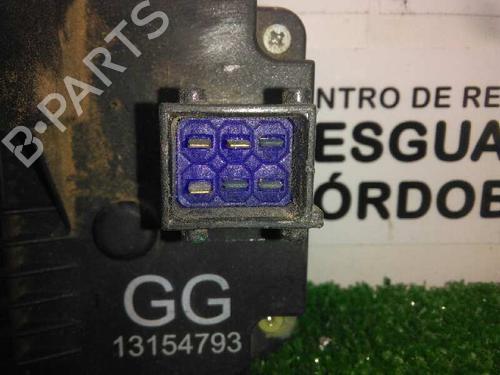 Serrure arrière gauche OPEL MERIVA A MPV (X03) 1.3 CDTI (E75) | BP5740366C100 