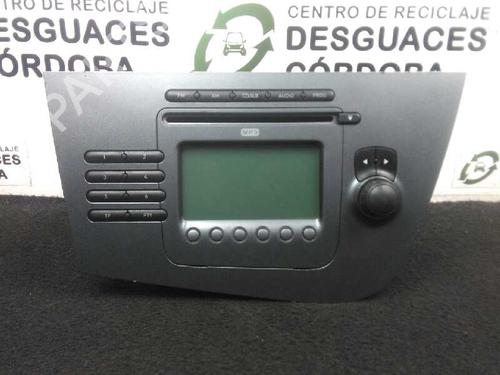 Used Radio SEAT LEON (1P1) 1.9 TDI (105 hp) 7639095