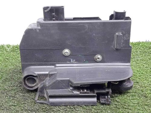 Cerradura puerta delantera derecha IVECO DAILY VI Van [2014-2025]  17806255