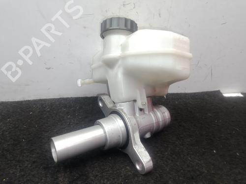 Used Brake master cylinder BMW 5 (G30, F90) 520 d (190 hp) 24318608