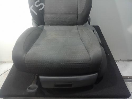 Left front seat VW TOURAN (1T1, 1T2) 2.0 TDI 16V | BP19093694C15 