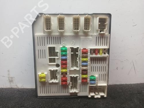 Used Fuse box Fuse box RENAULT MEGANE III Hatchback (BZ0/1_, B3_) [2008-2026] 33980677 33980677