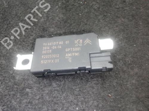 Używane Antena / Podstawa PEUGEOT 508 SW I (8E_) 2.0 BlueHDi 150 (150 hp) 30392825