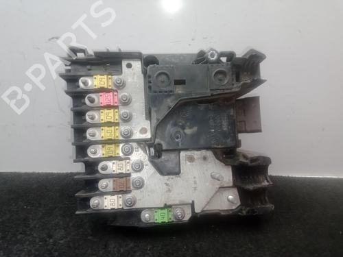 Used Fuse box PEUGEOT 308 II (LB_, LP_, LW_, LH_, L3_) 1.6 HDi / BlueHDi 115 (115 hp) 31951454