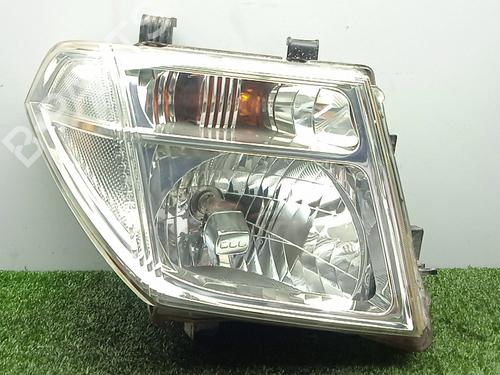 Used Right headlight NISSAN PATHFINDER III (R51) 2.5 dCi 4WD (171 hp) 32137998