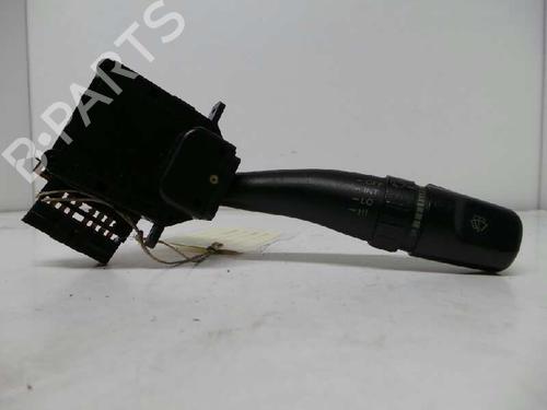 Used Steering column stalk HYUNDAI ELANTRA III (XD) 1.6 (107 hp) 5688167