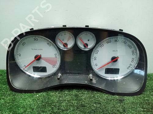Used Instrument cluster PEUGEOT 307 (3A/C) 2.0 HDi 135 (136 hp) 13039028