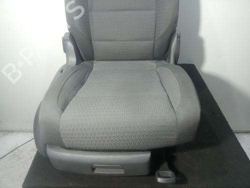 Right front seat VW TOURAN (1T1, 1T2) 2.0 TDI 16V | BP22627987C16 