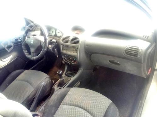 Fuse box PEUGEOT 206 Hatchback (2A/C) 1.4 HDi eco 70 | BP31801369E1