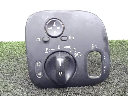 Used Headlight switch MERCEDES-BENZ C-CLASS (W203) C 220 CDI (203.008) (150 hp) 25271536