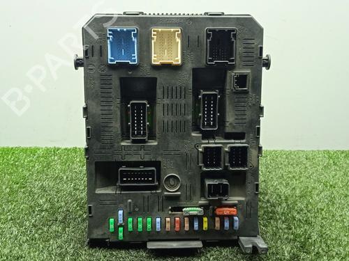 Used Fuse box PEUGEOT 407 SW (6E_, 6D_) 2.0 HDi 135 (136 hp) 31188338