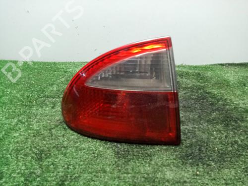 Używane Lampa tylna lewa SEAT LEON (1M1) 1.9 TDI (110 hp) 13750158