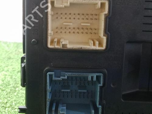 Fuse box CITROËN C5 III (RD_) 1.6 HDi 110 (RD9HL0, RD9HR8, RD9HRA) | BP34055679E1  - Image 6