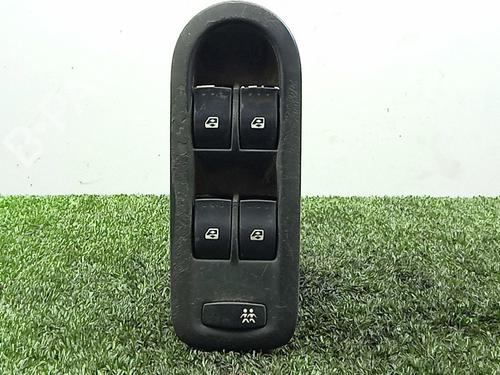 Used Left front window switch RENAULT SCÉNIC II (JM0/1_) 1.9 dCi (JM0G, JM12, JM1G, JM2C) (120 hp) 29239812
