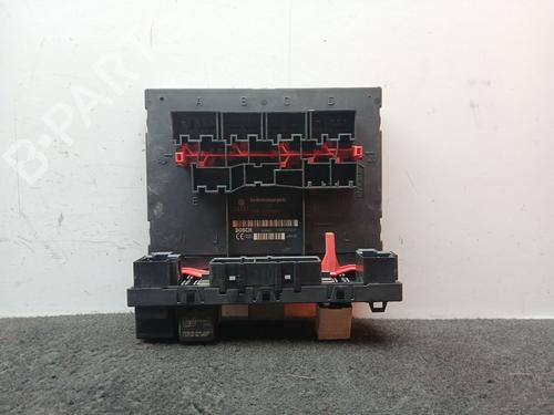 Used Fuse box Fuse box VW TOURAN (1T1, 1T2) 1.9 TDI (105 hp) 33980674 33980674