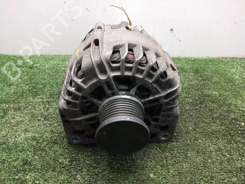 Used Alternator RENAULT TRAFIC II Van (FL) [2001-2025]  15196571