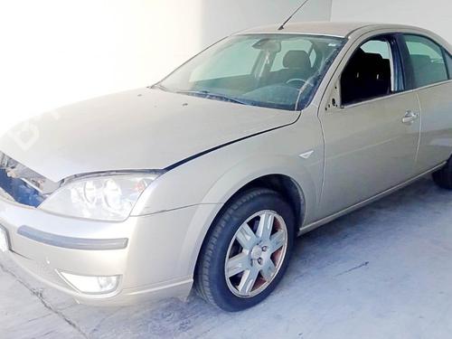Brugte FORD MONDEO III (B5Y) 2.0 TDCi (130 hp) 4287292