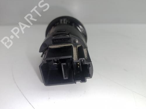 switch-nissan-juke-f15-12-dig-t-conectorusb-4pines-2010-2011-2012-2013-2014-2015-2016-2017-2018-2019-15669597 main image