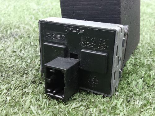 Left front window switch SEAT IBIZA III (6L1) 1.9 SDI | BP36832666I27 - Image 2