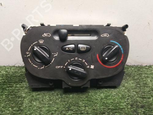 Used Climate control Climate control PEUGEOT 206 Hatchback (2A/C) 1.4 i (75 hp) 35900884 35900884