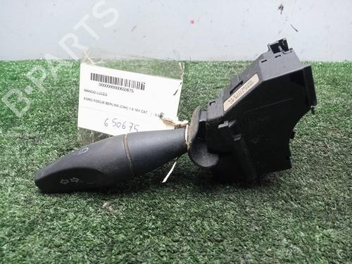 Used Headlight switch FORD FOCUS I (DAW, DBW) 1.6 16V (100 hp) 15203598