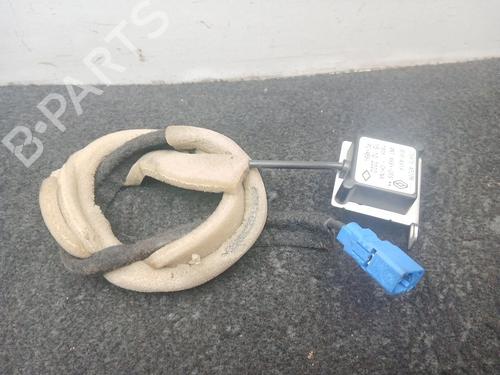 Used Antenna/Base Antenna/Base DACIA DUSTER (HM_) 1.5 dCi 115 4x4 (114 hp) 36318704 36318704