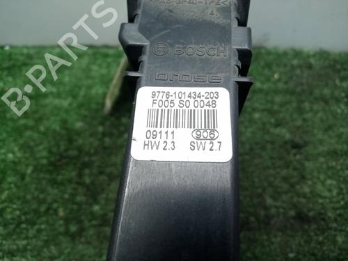 Right front window motor SEAT LEON (1M1) 1.6 16 V | BP12569767E20 