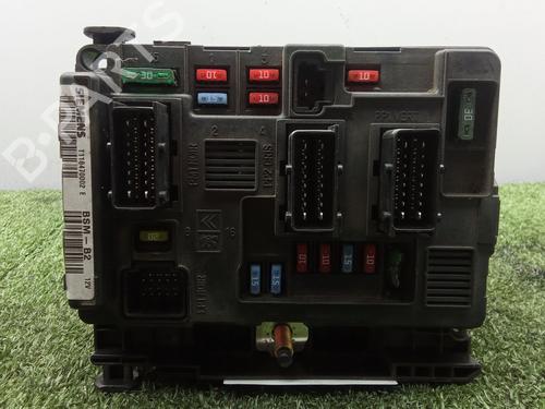Used Fuse box Fuse box 38288400 38288400