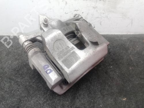 Used Right front brake caliper PEUGEOT 2008 II (UD_, US_, UY_, UJ_, UR_, UC_) 1.2 PureTech 100 (USHNK) (101 hp) 31641835