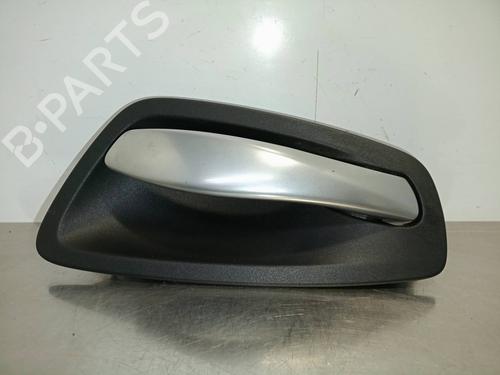 Venstre foran invendig håndtak BMW 1 (E87) 118 d (143 hp) 10100544