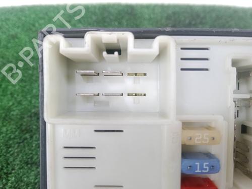 Fuse box RENAULT MEGANE III Hatchback (BZ0/1_, B3_) 1.2 TCe (BZ2B, BZ11) | BP31947160E1