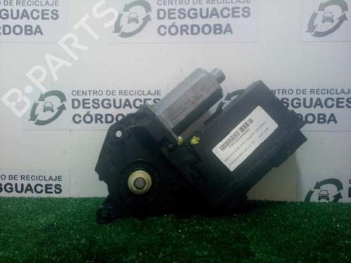 Portierruitmotor linksachter AUDI A4 B7 Avant (8ED) 2.0 TDI 16V (140 hp) 5709058
