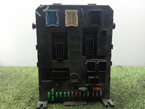 Used Fuse box Fuse box 38173847 38173847