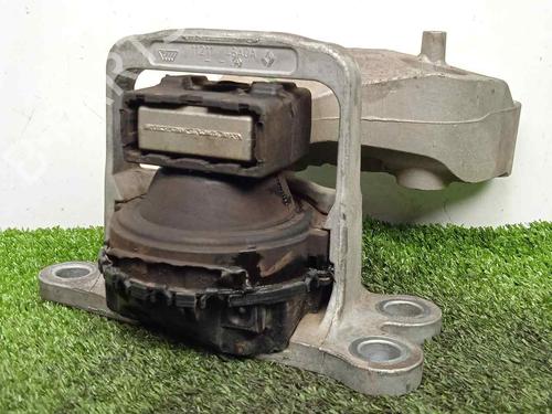 Used Engine mount NISSAN QASHQAI II SUV (J11, J11_) [2013-2025]  12211303