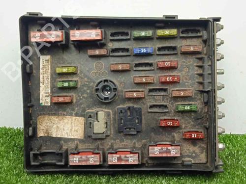 Used Fuse box VW PASSAT B6 (3C2) 2.0 TDI 16V (140 hp) 8634437