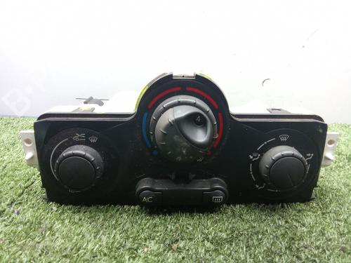 Used Climate control Climate control RENAULT MEGANE II (BM0/1_, CM0/1_) 1.5 dCi (BM1F, CM1F) (86 hp) 40124807 40124807