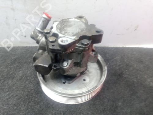Pompe de direction assistée AUDI A4 B6 (8E2) 2.5 TDI quattro (180 hp) 28620541