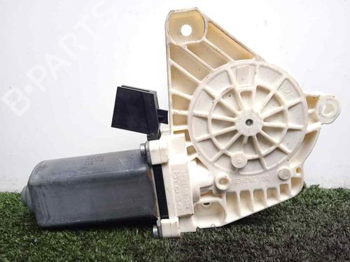 Used Right front window motor MERCEDES-BENZ B-CLASS Sports Tourer (W245) [2005-2011]  9258201
