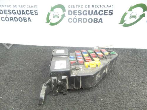 Used Fuse box KIA SPORTAGE II (JE_, KM_) 2.0 CRDi (113 hp) 5695263