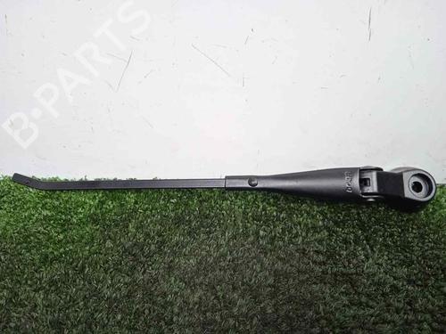 Used Front windshield wiper arm Front windshield wiper arm LAND ROVER 88/109 MK III Closed Off-Road Vehicle [1971-1986] 12214947 12214947