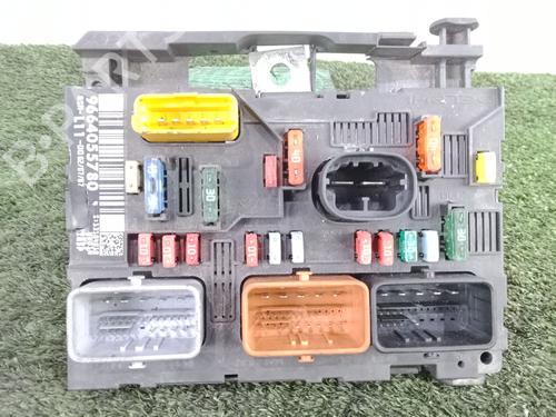 Used Fuse box CITROËN C4 Coupe (LA_) 1.6 HDi (90 hp) 32138381
