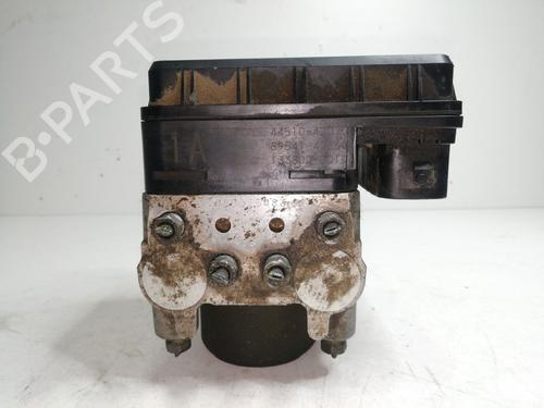 Abs pomp TOYOTA RAV 4 II (_A2_) 1.8 (ZCA25_, ZCA26_, ZCA25W, ZCA26W) (125 hp) 24153614