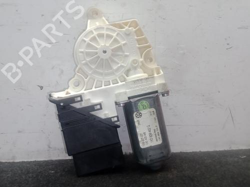 Used Right rear window motor Right rear window motor VW JETTA III (1K2) 1.9 TDI (105 hp) 34579375 34579375