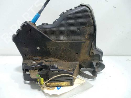 Used Front left lock TOYOTA AVENSIS (_T25_) [2003-2008]  5727146