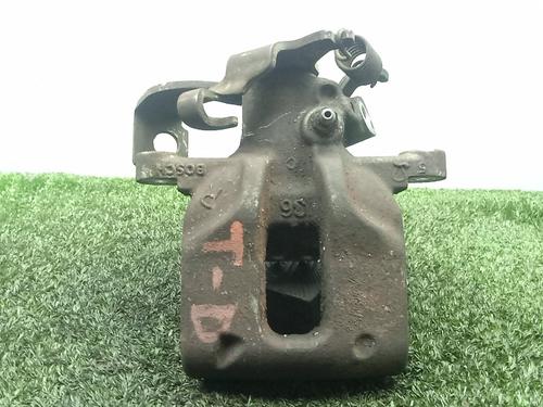 Used Right rear brake caliper Right rear brake caliper TOYOTA AURIS (_E15_) 1.4 D-4D (NDE150_, NDE150R) (90 hp) 33854036 33854036