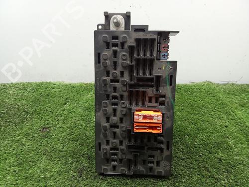 Used Fuse box Fuse box MERCEDES-BENZ M-CLASS (W164) ML 320 CDI 4-matic (164.122) (224 hp) 39916658 39916658